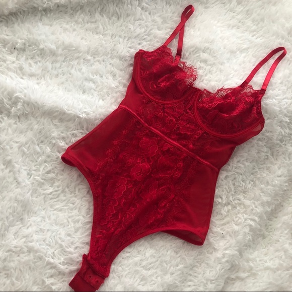 Forever 21 Tops - ❤️Eyelit Lace Body Suit❤️